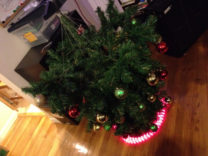 Illustration for article titled Portal Christmas tree is absolutely genius